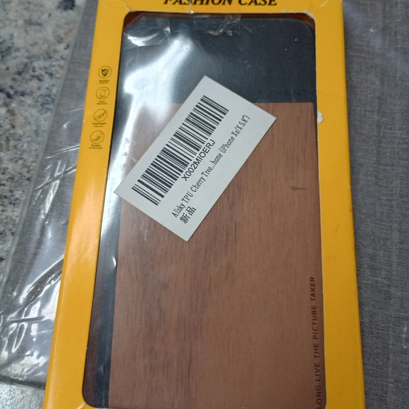 Phone cases - Picture 4 of 10